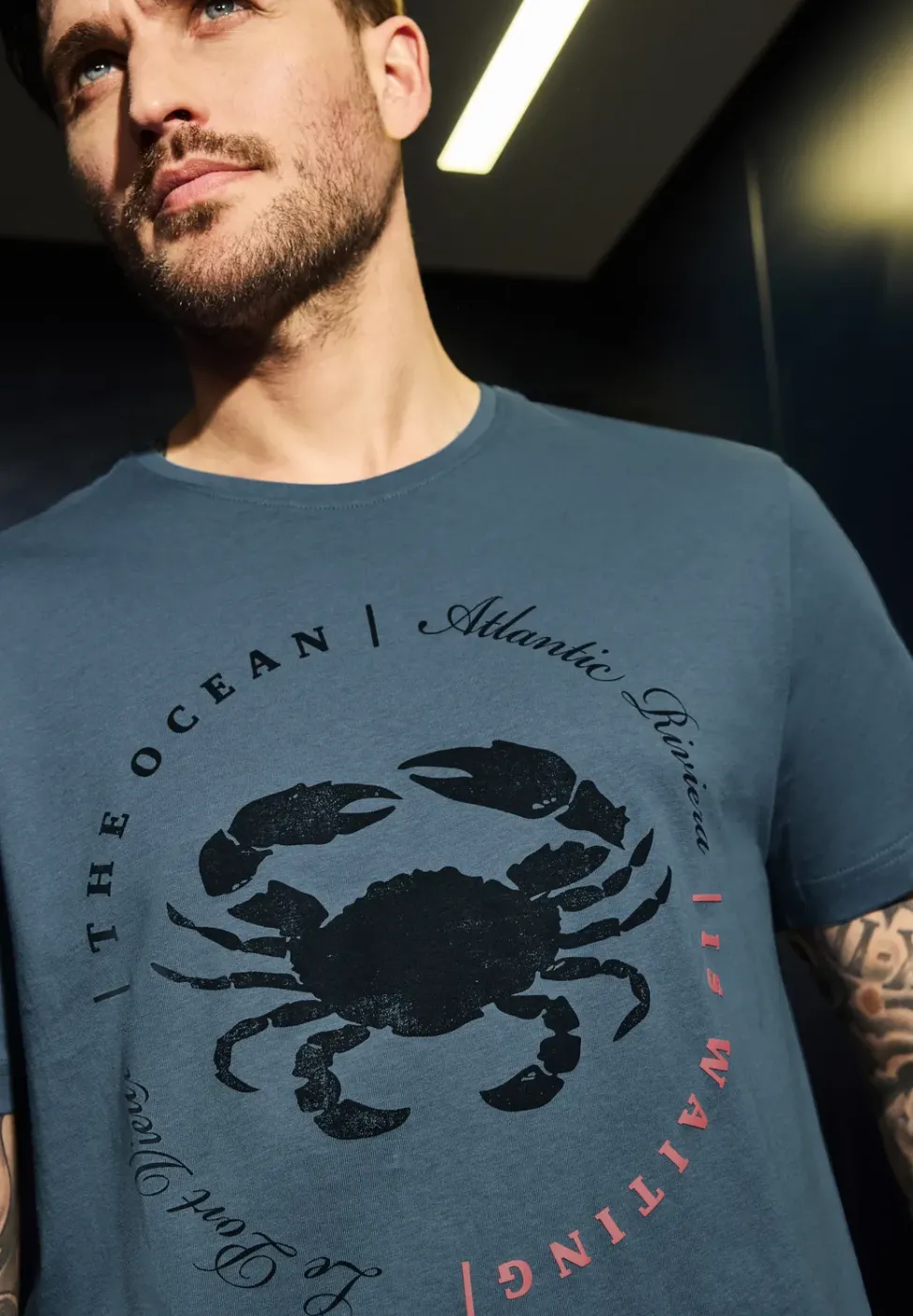 T-shirt à l'imprimé crabe