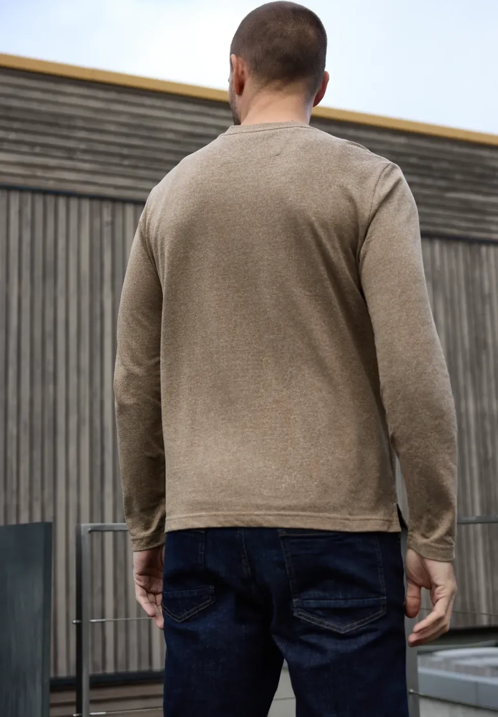 T-shirt à manches longues avec broderie