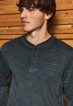 T-shirt à manches longues Henley