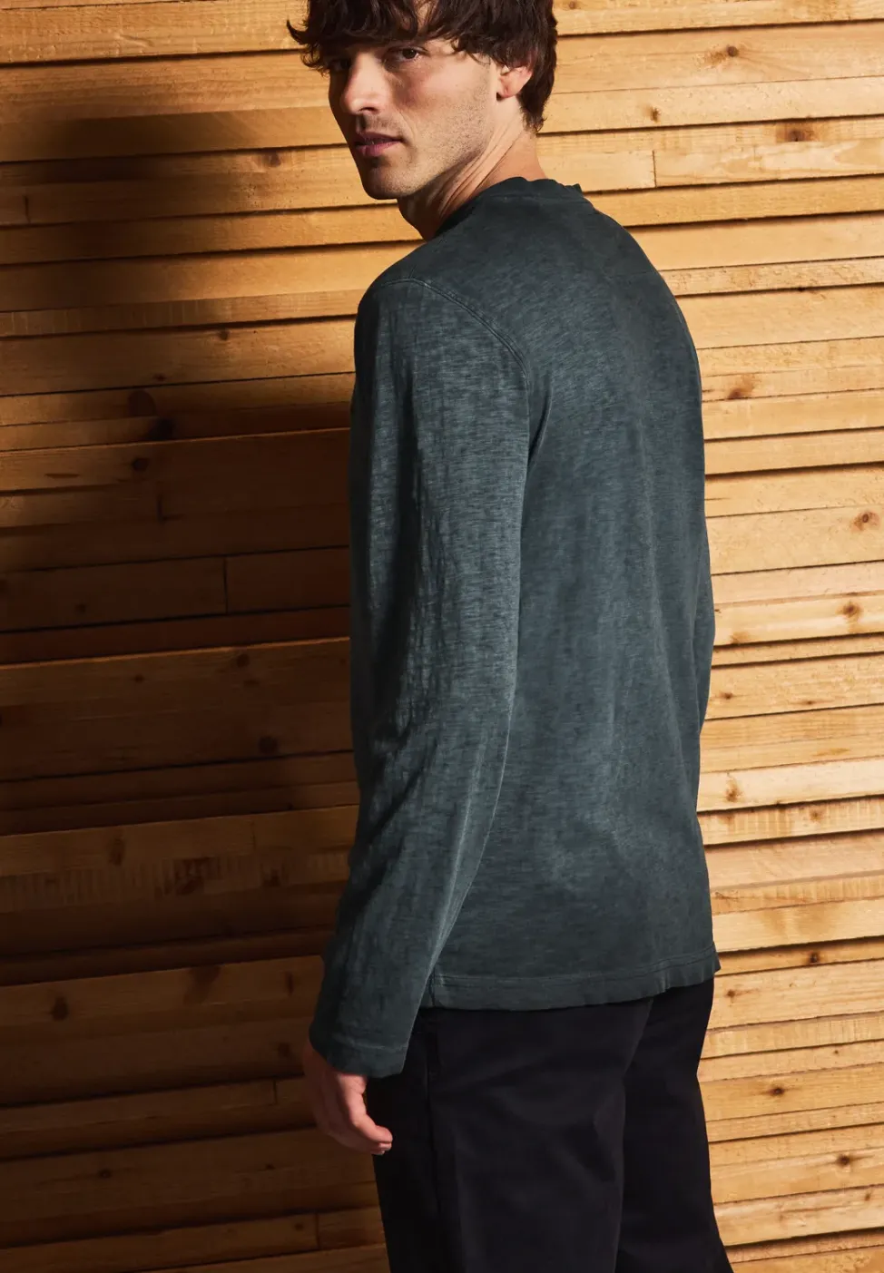 T-shirt à manches longues Henley