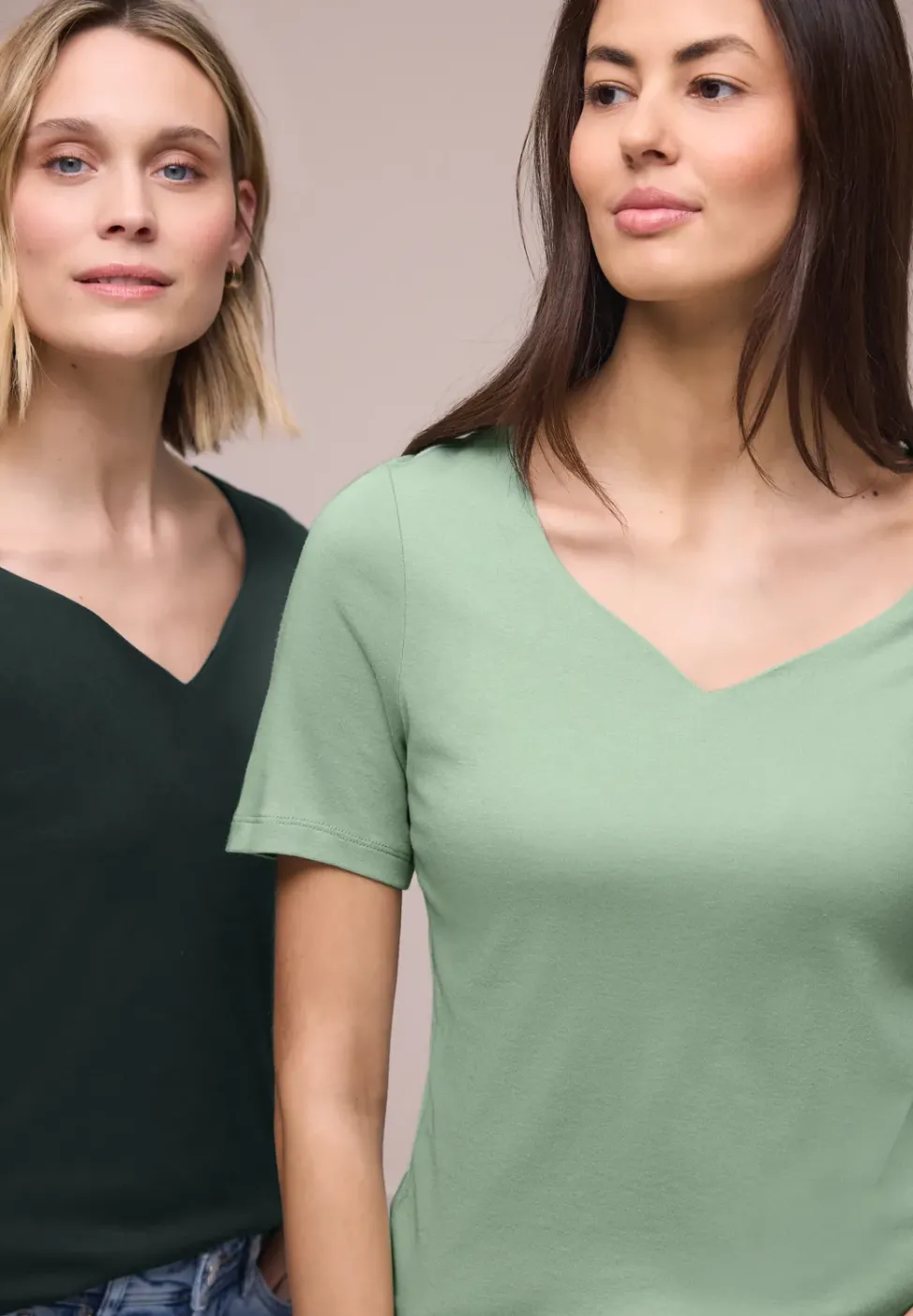 T-shirts avec encolure en cœur en pack de 2