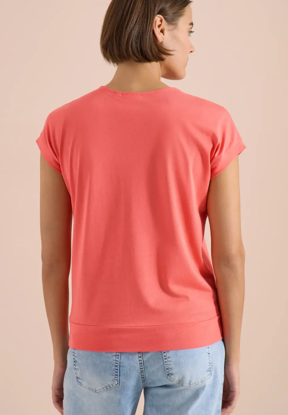 T-shirt uni à col V et manches courtes