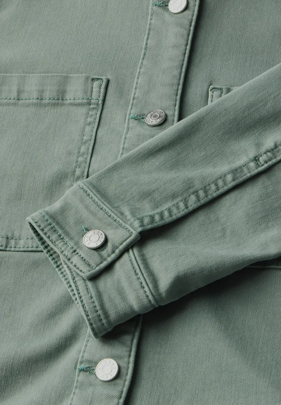 Veste en jean avec poches poitrine