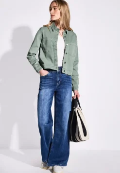 Veste en jean avec poches poitrine