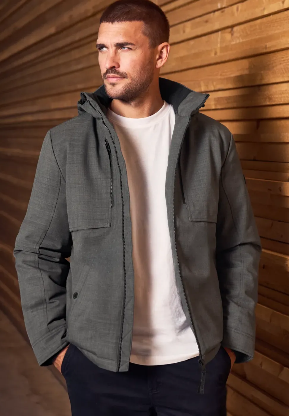 Veste avec capuche amovible