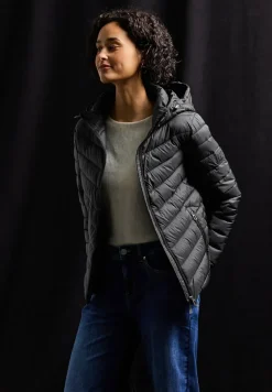 Veste avec capuche amovible