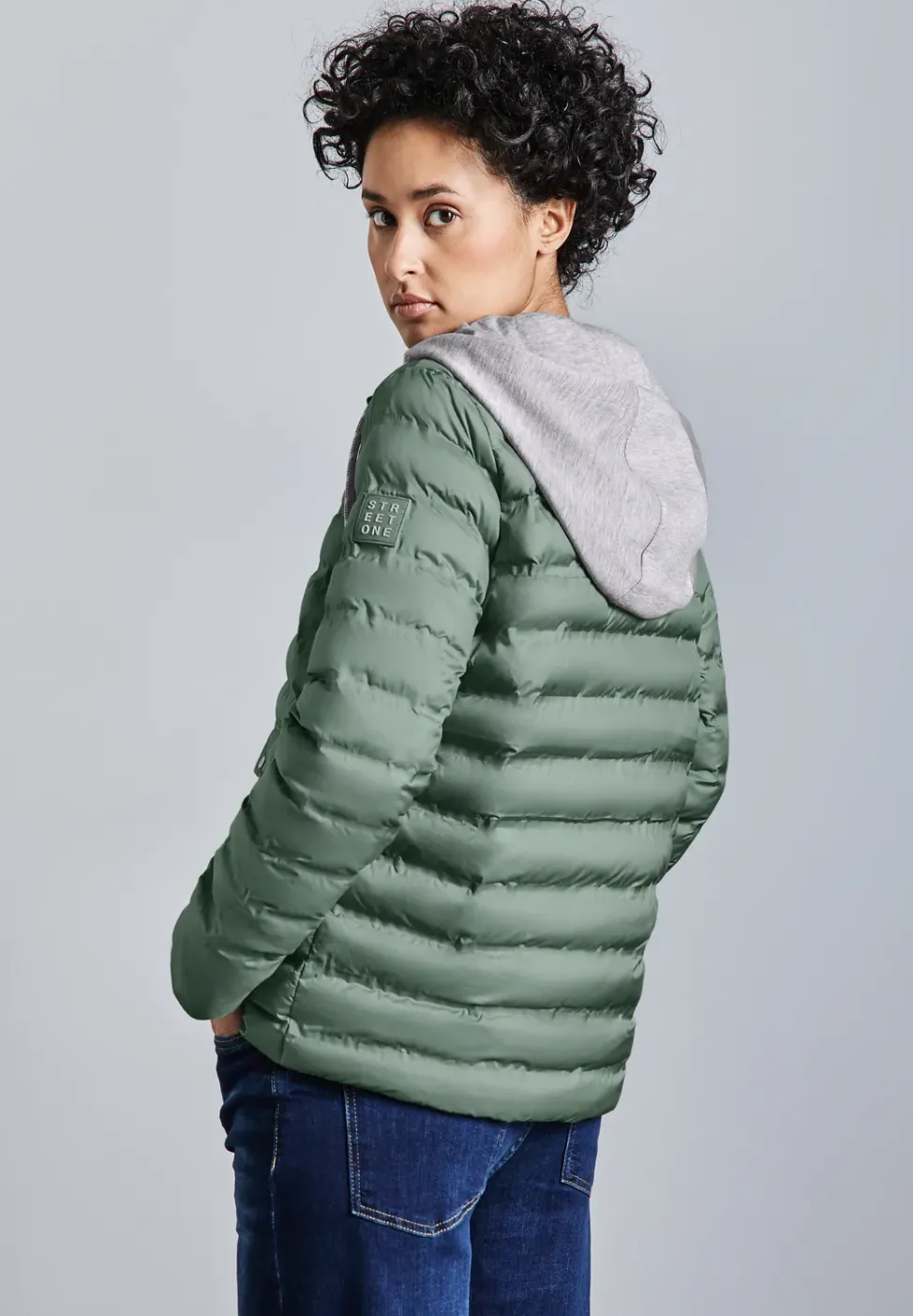 Veste avec capuche amovible