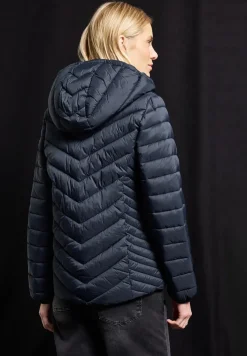 Veste avec capuche amovible