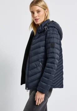 Veste avec capuche amovible
