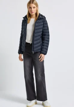 Veste avec capuche amovible