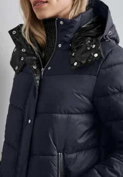 Veste avec capuche amovible