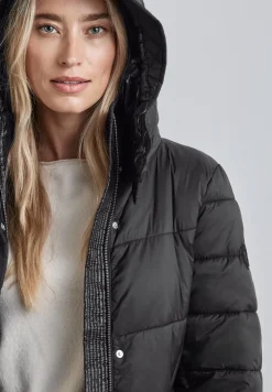 Veste avec capuche amovible