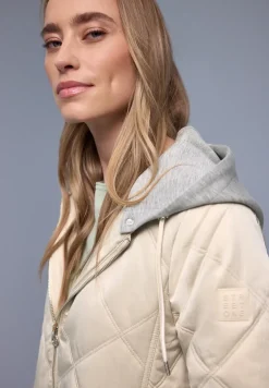 Veste avec capuche amovible