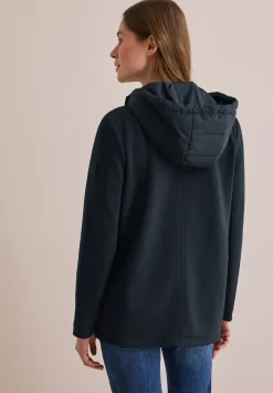 Veste avec capuche amovible