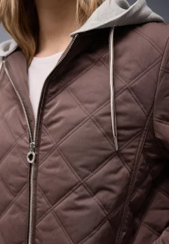 Veste avec capuche amovible