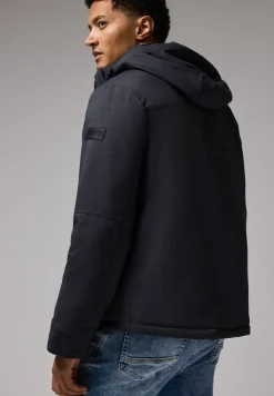 Veste avec capuche amovible