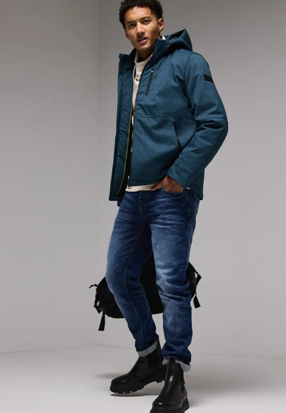 Veste avec capuche amovible