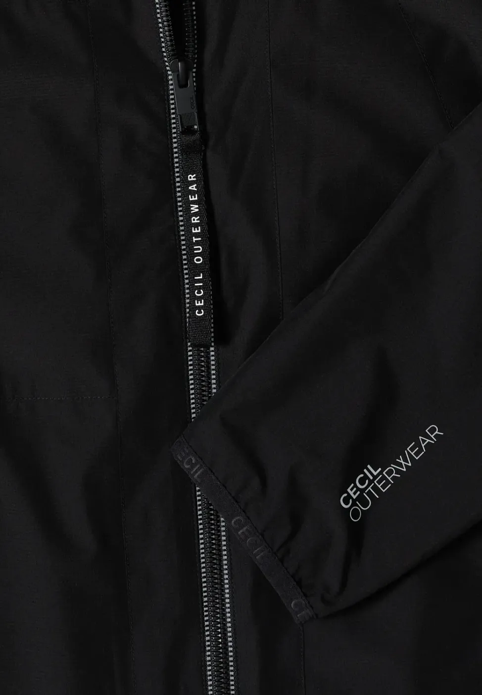 Veste avec capuche et cordon de serrage
