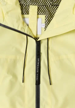 Veste avec capuche et cordon de serrage