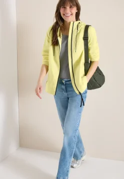 Veste avec capuche et cordon de serrage