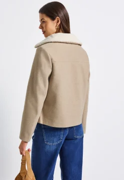 Veste avec col amovible
