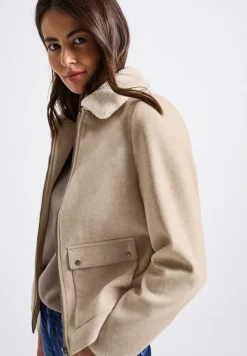 Veste avec col amovible