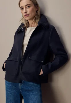 Veste avec col amovible