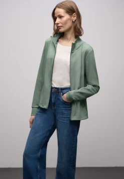 Veste avec cordon de serrage