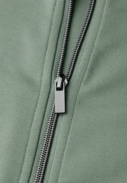Veste avec cordon de serrage