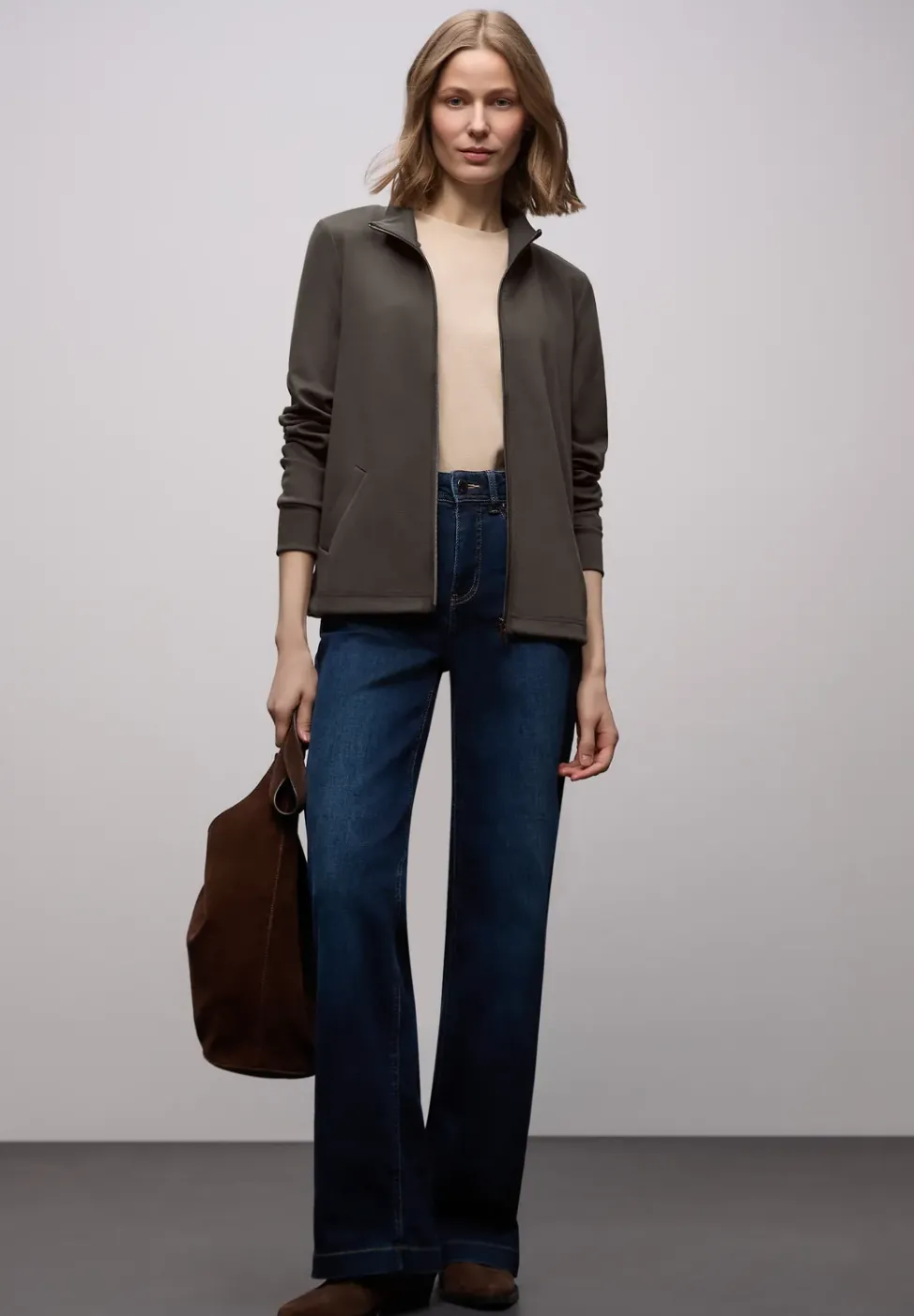Veste avec cordon de serrage