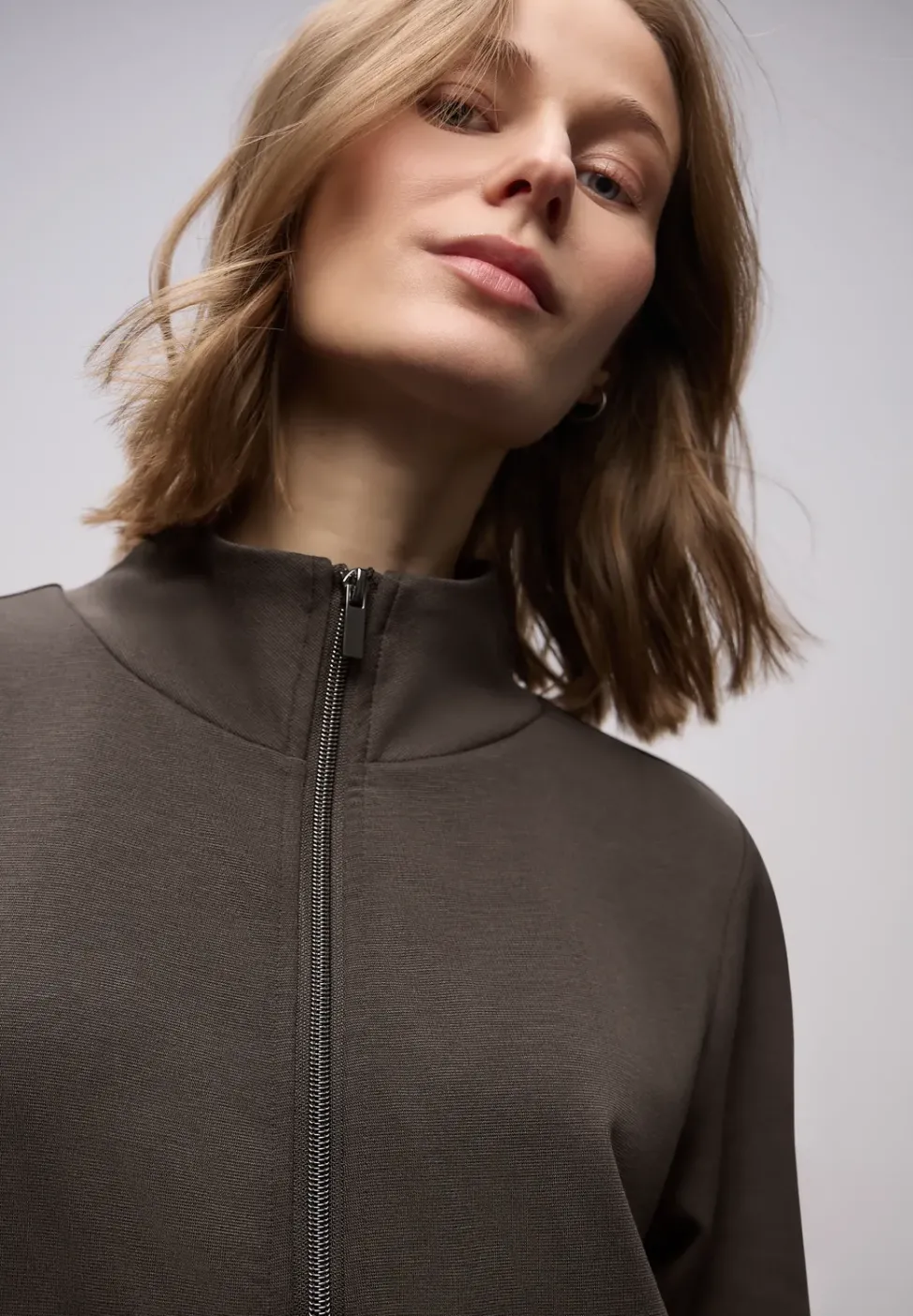 Veste avec cordon de serrage