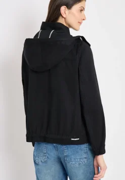 Veste avec cordon de serrage
