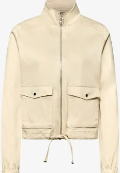 Veste avec cordon de serrage