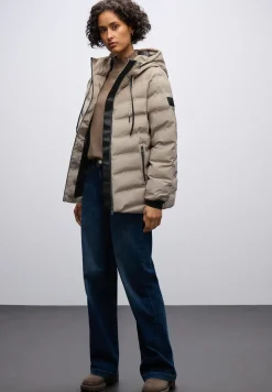 Veste avec coutures collées