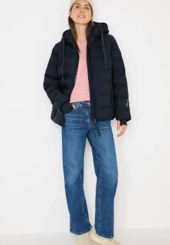Veste avec coutures collées