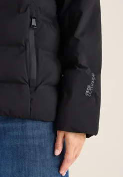 Veste avec coutures collées