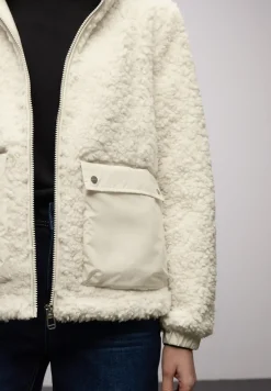 Veste avec poches patch