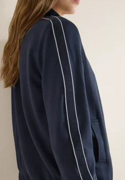 Veste avec tape