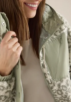 Veste à capuche