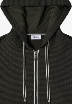 Veste à capuche avec structure