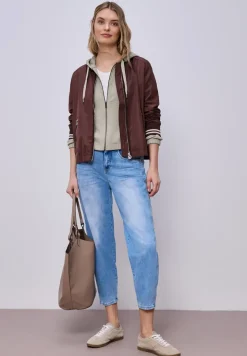 Veste courte à capuche