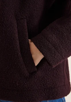 Veste courte en teddy