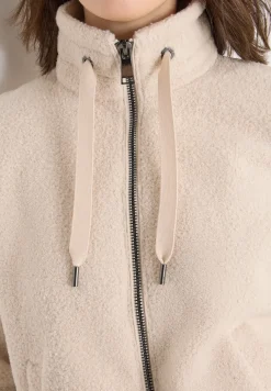 Veste courte en teddy