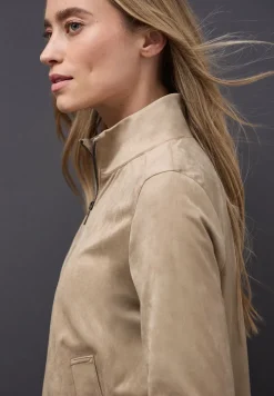 Veste courte en velours