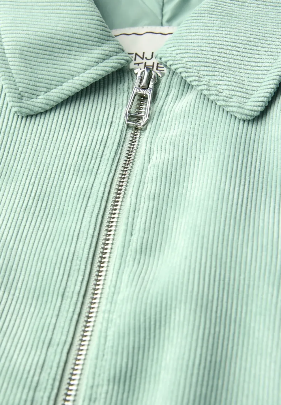 Veste courte en velours côtelé