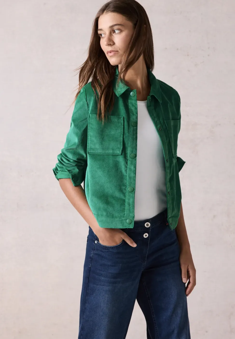 Veste courte en velours côtelé