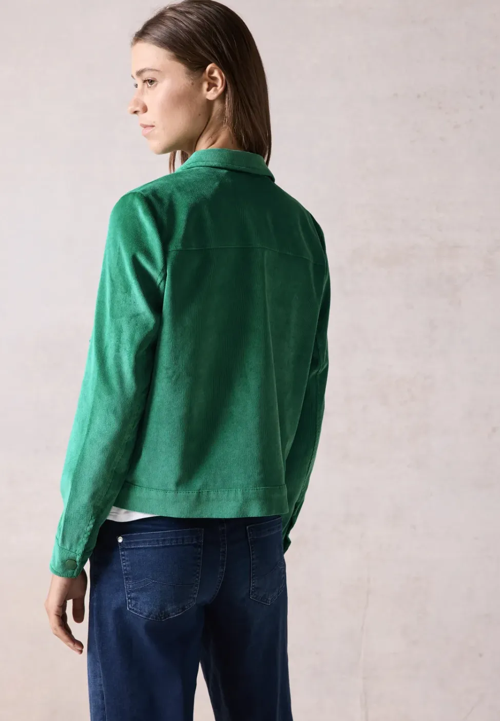 Veste courte en velours côtelé