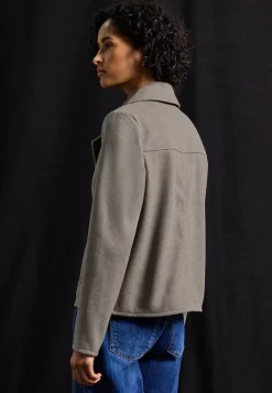 Veste courte à revers cosy