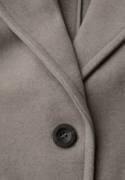 Veste courte à revers cosy