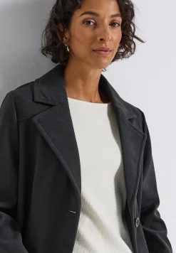 Veste courte à revers cosy